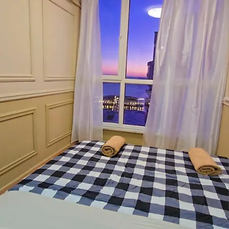 Seafront Infinity Apartament
