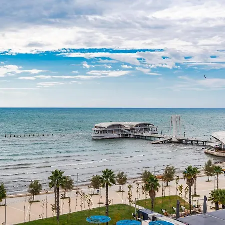 Seafront Infinity *