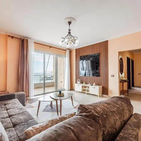 Apartment Seafront Infinity